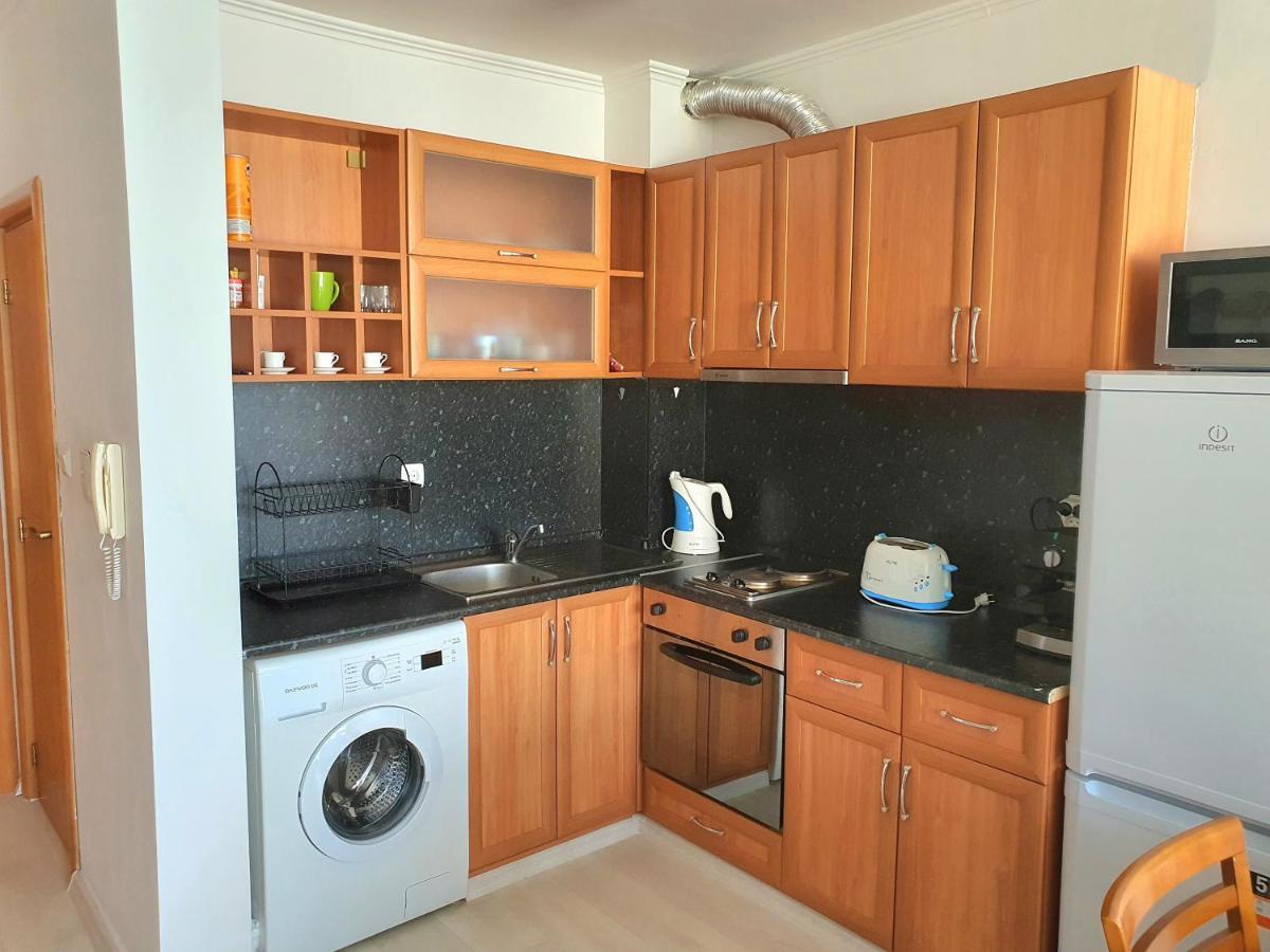 Sveti Vlas Marina Beach Apartment - Vega Village Extérieur photo