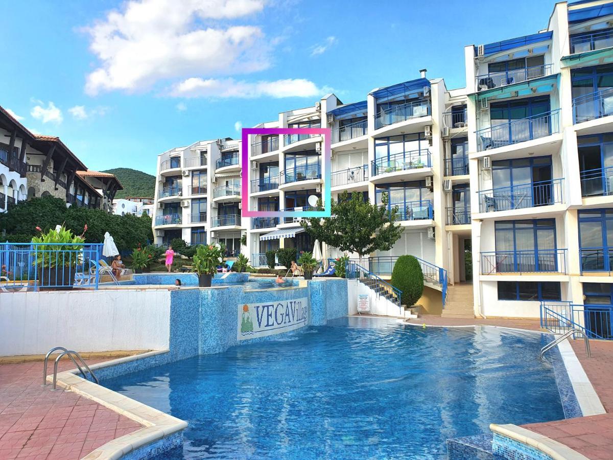 Sveti Vlas Marina Beach Apartment - Vega Village Extérieur photo